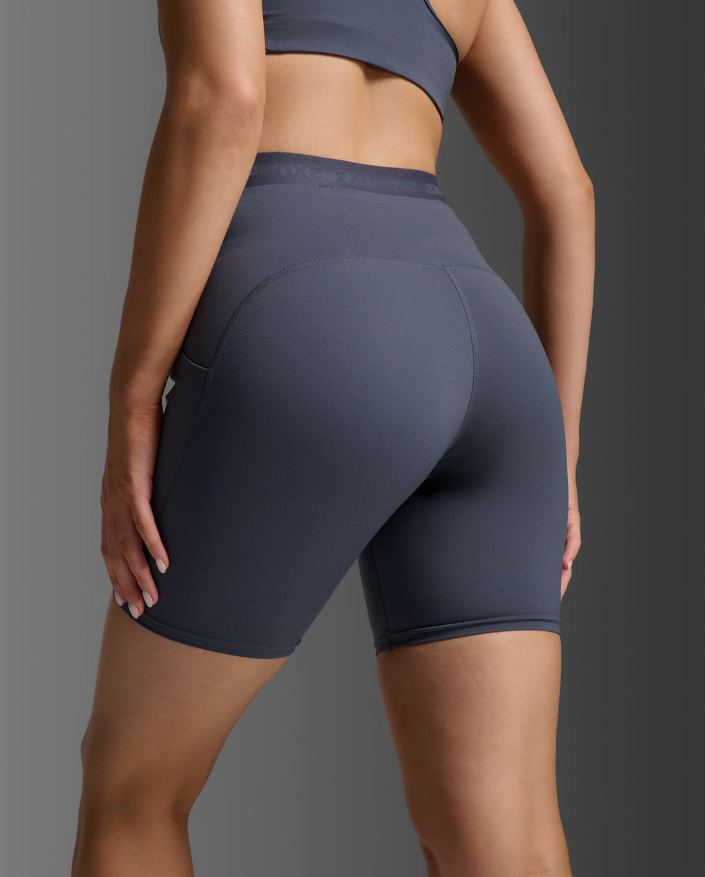 Form Stash Hi-Rise 6" Compression Short with Pockets
