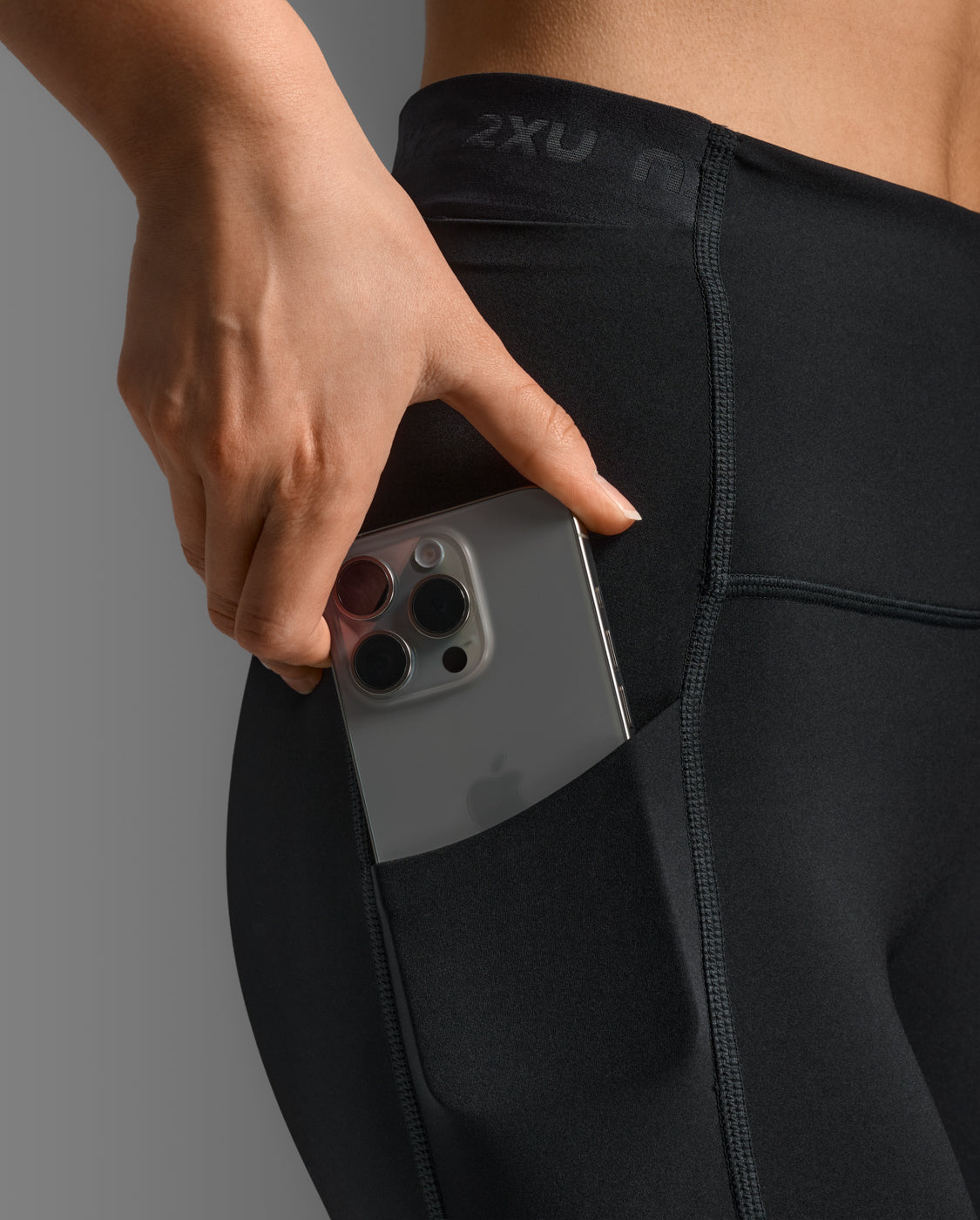 Form Stash Hi-Rise Compression 7/8 Tights with Pockets