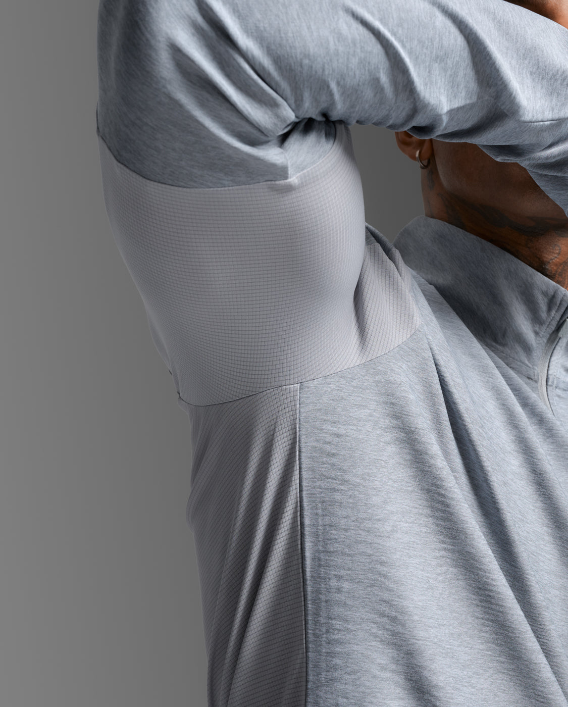 Aero 1/2 Zip V9
